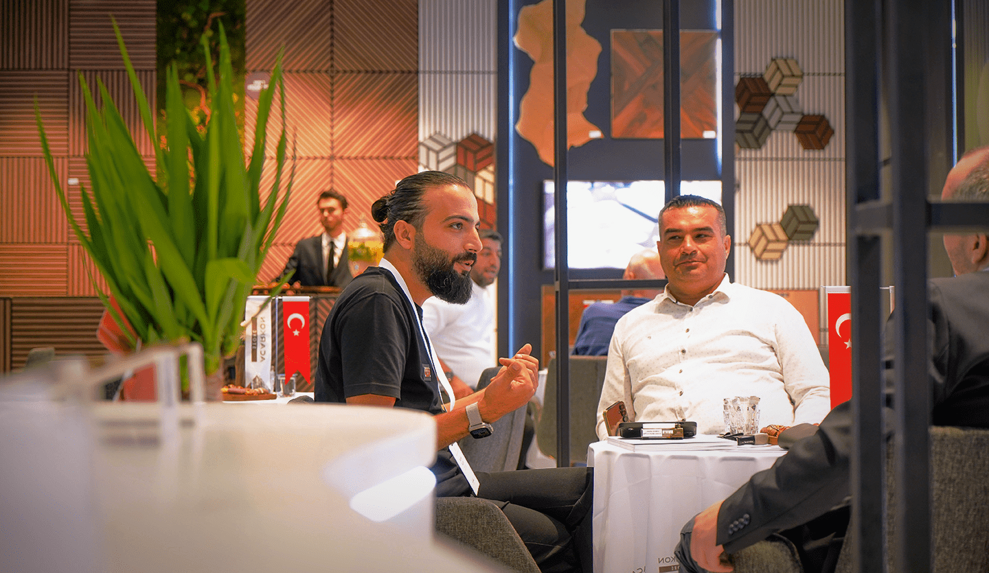 Acarkon, Intermob 2025’te yeni parke koleksiyonunu tanıtıyor.